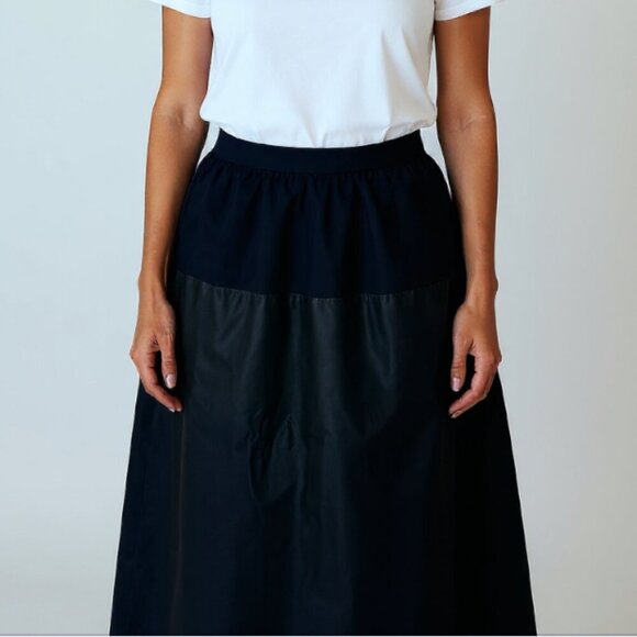 Zara Monochrome Two Tone Black Skirt A Line Modest Size XS Elastic Waist Pull On - Picture 1 of 7